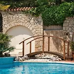 Hotel Madrigale Panoramic Lifestyle & Soulful 4*
