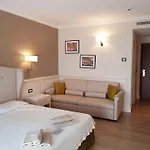 Madrigale Panoramic Lifestyle & Soulful Отель Костермано