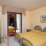 Отель Madrigale Panoramic Lifestyle & Soulful Костермано