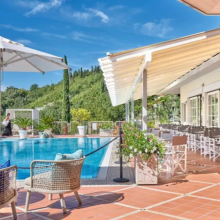 Отель Madrigale Panoramic Lifestyle & Soulful