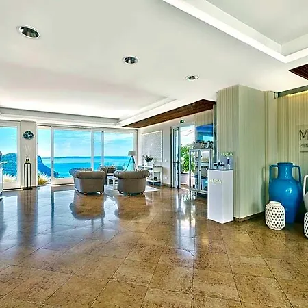 Madrigale Panoramic Lifestyle & Soulful Hotel Costermano