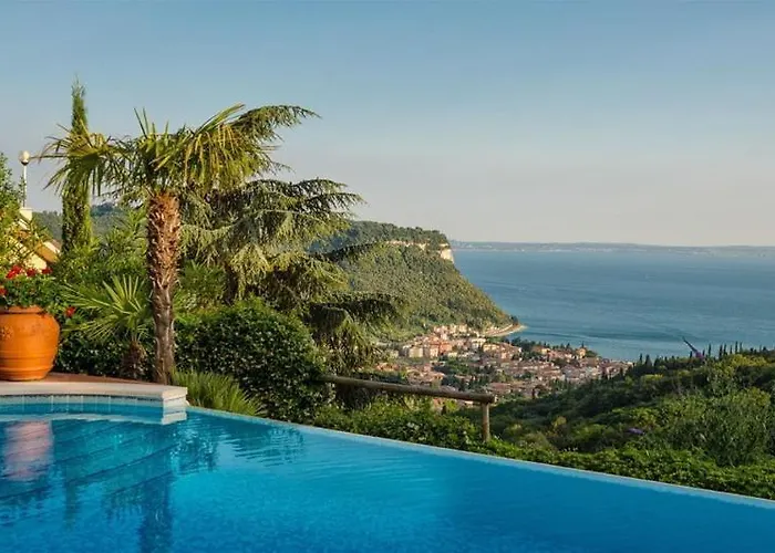 Madrigale Panoramic Lifestyle & Soulful Костермано