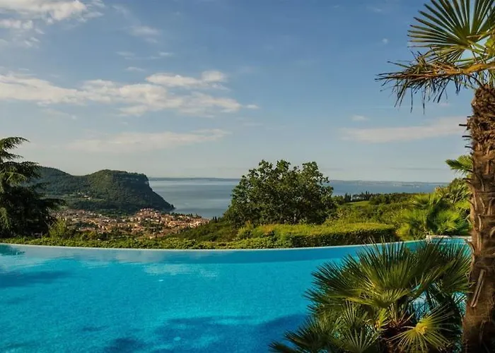 Отель Madrigale Panoramic Lifestyle & Soulful 4*