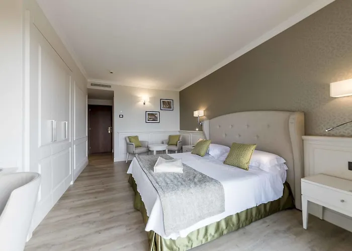 Madrigale Panoramic Lifestyle & Soulful Отель Костермано