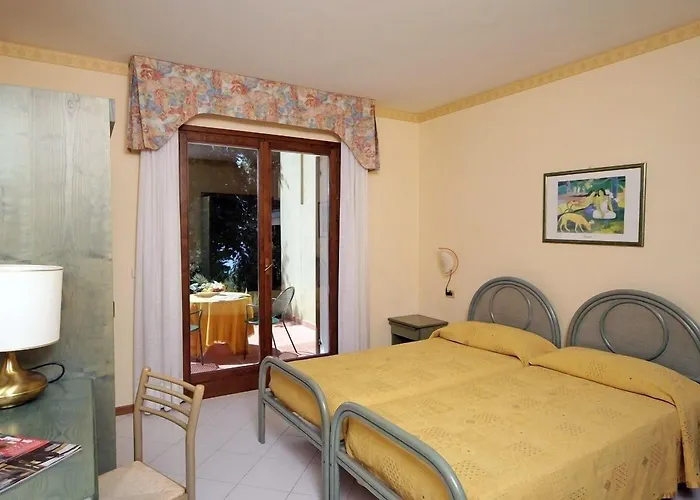 Отель Madrigale Panoramic Lifestyle & Soulful Костермано