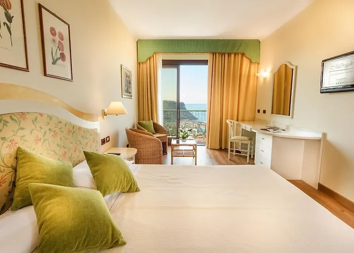 Madrigale Panoramic Lifestyle & Soulful Отель Костермано