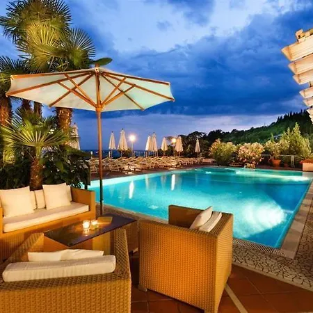 Madrigale Panoramic Lifestyle & Soulful 4* 코스테르마노
