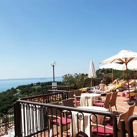 호텔 Madrigale Panoramic Lifestyle & Soulful 4*